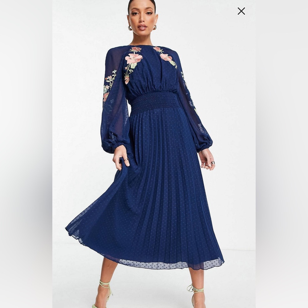 Navy Embroidered Pleated Midi Dress with Open Back - Picture 3 of 4